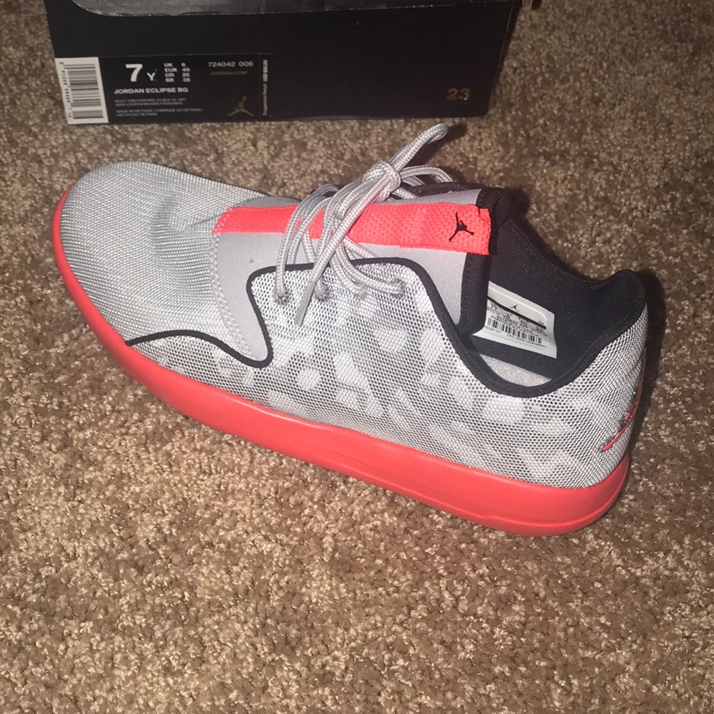Jordan Esclipse - Picture 2 of 4